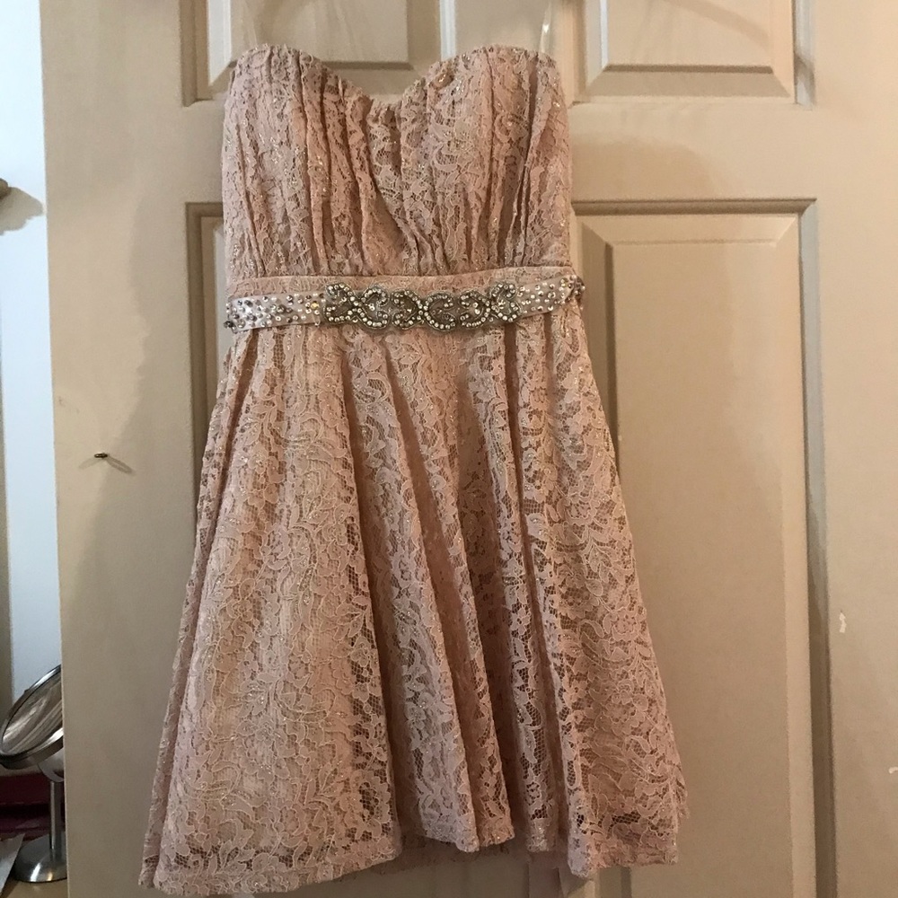 Lace strapless